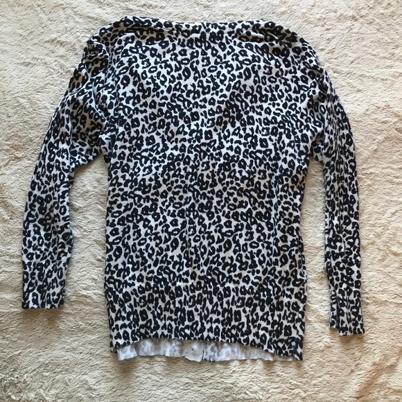 🖤 LOFT Leopard Print Crew Neck Cardigan❗️ - Picture 3 of 4